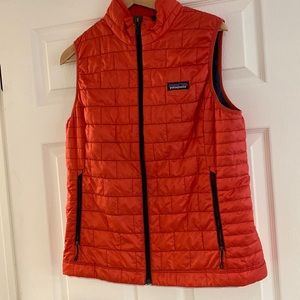 Patagonia Down Vest - Coral L